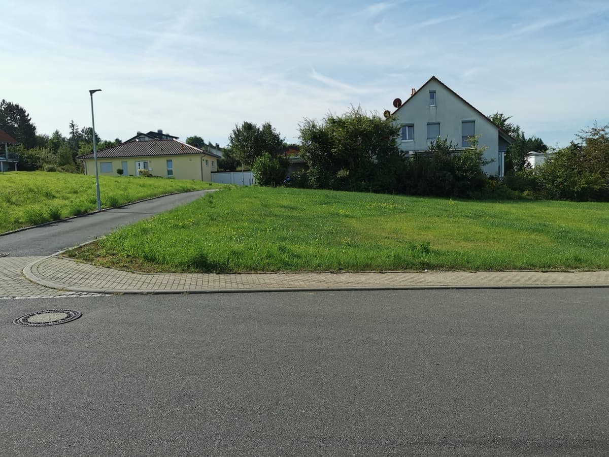 Gediz Cumhuriyet Mahallesi'nde Arsa | 11396 m² — Elektrik ve su hattı mevcut 2