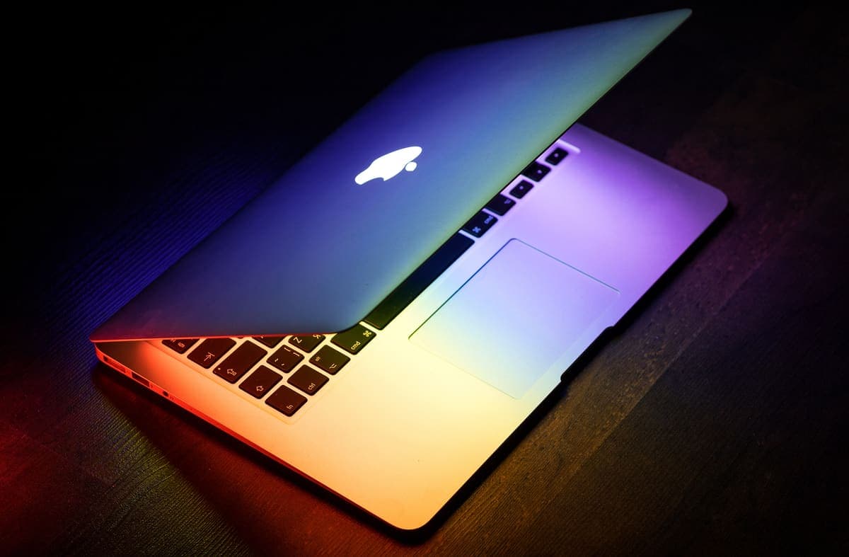 Apple MacBook Air — Yükseltilmiş RAM/SSD 3