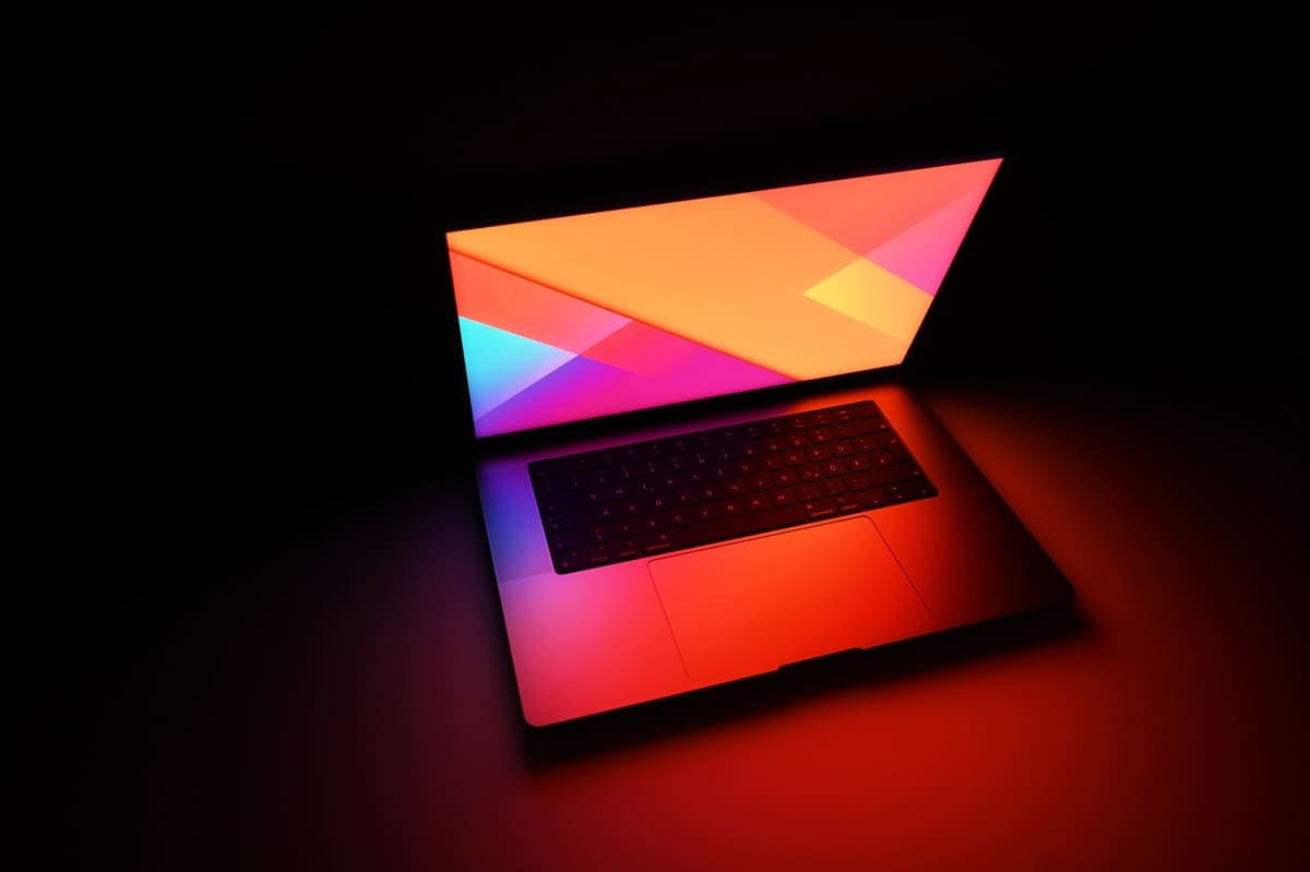 Apple MacBook Pro 16 M2 Max — Şarj döngüsü düşük 3