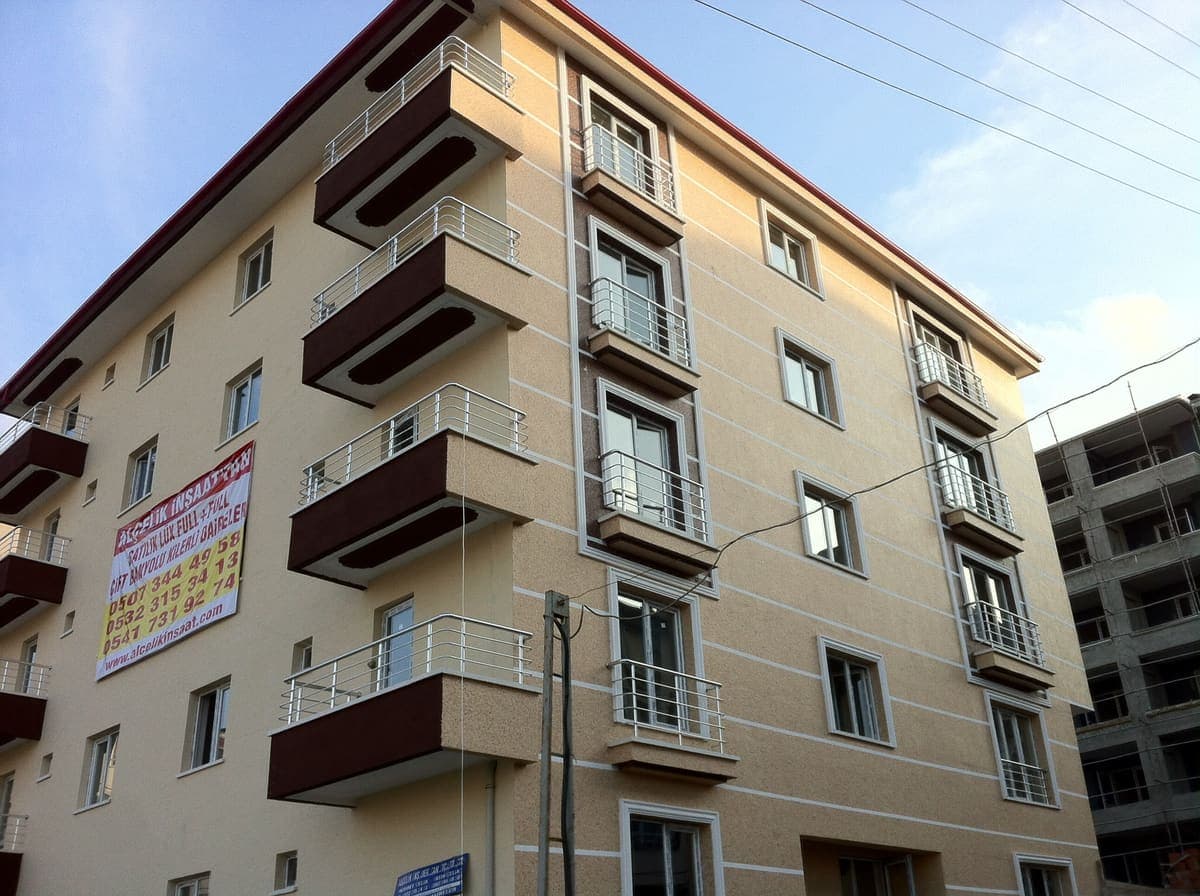 Tavşanlı Ulucami Mahallesi'nde 4+1 Daire | 118 m² — Okula ve hastaneye yürüme mesafesi