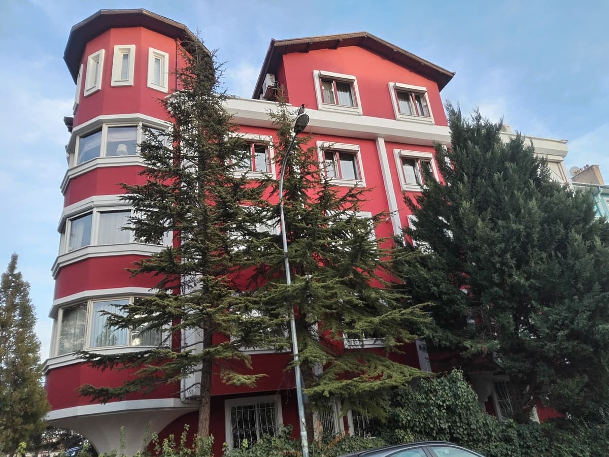Merkez Bölcek Mahallesi'nde 4+1 Daire | 111 m² — Ara kat, güneşli