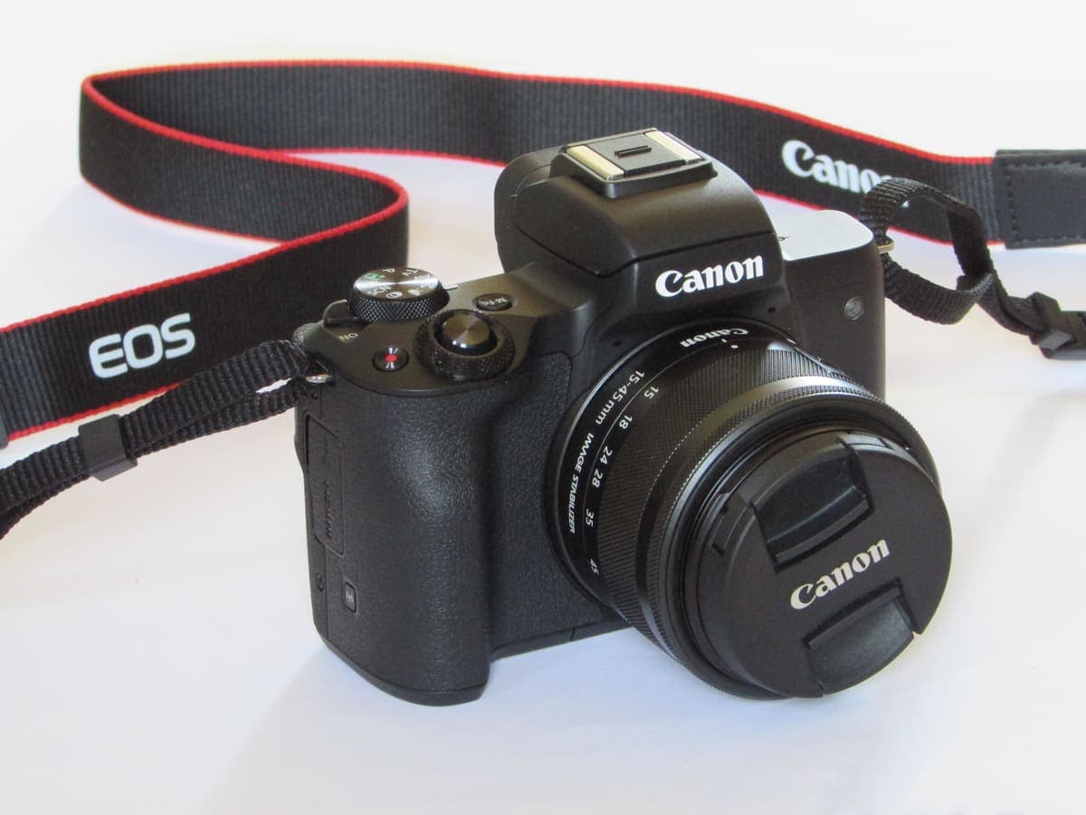 Canon EOS M50 — Lensinde çizik yok 2