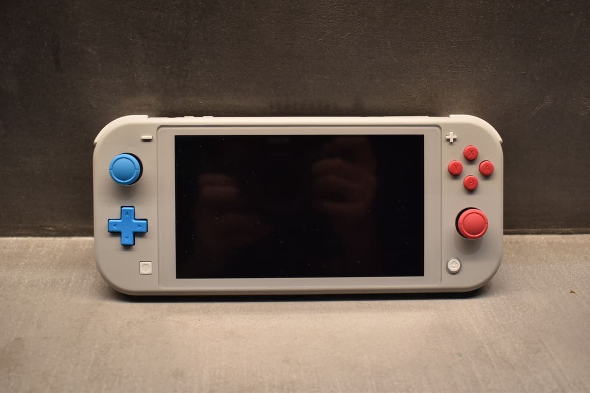 Nintendo Switch Lite — Orijinal kutusunda 4