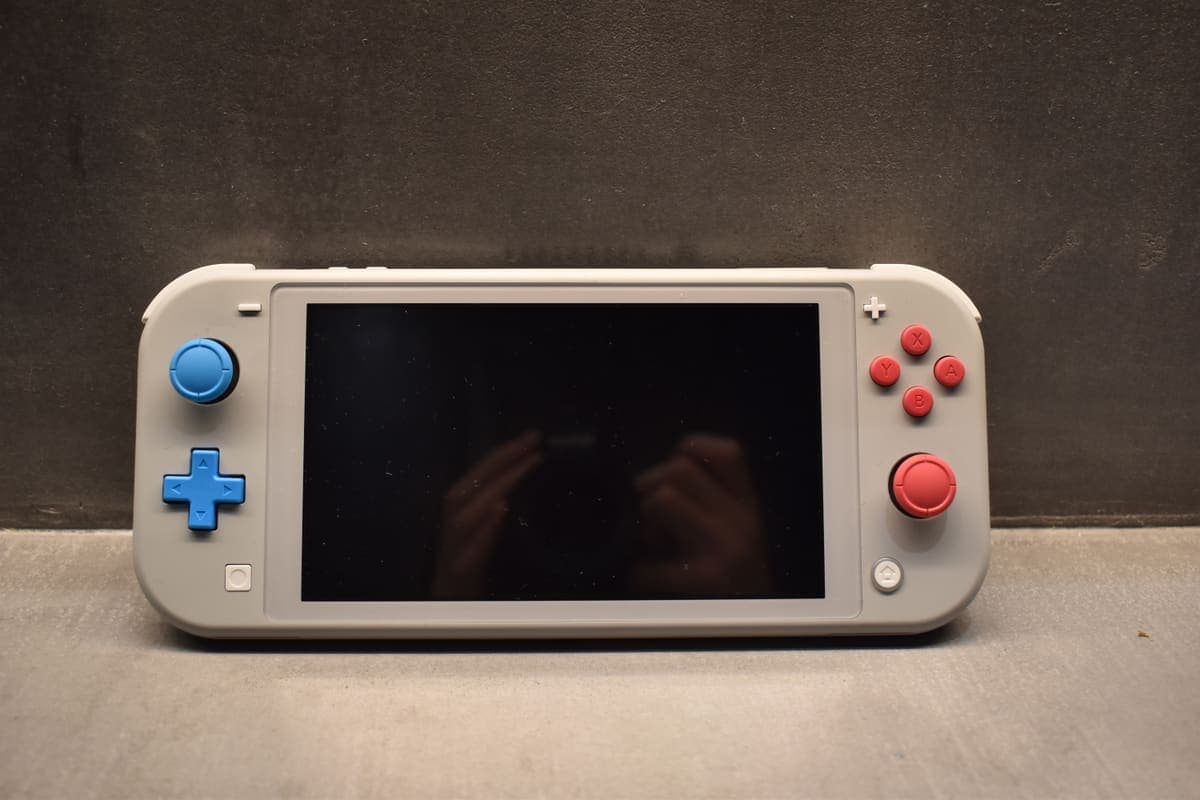 Nintendo Switch Lite — Orijinal kutusunda 2
