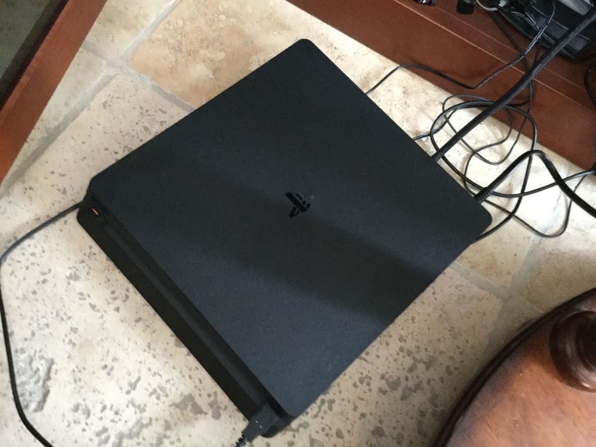 Sony PlayStation 4 Slim — Ek oyunlarla birlikte 1