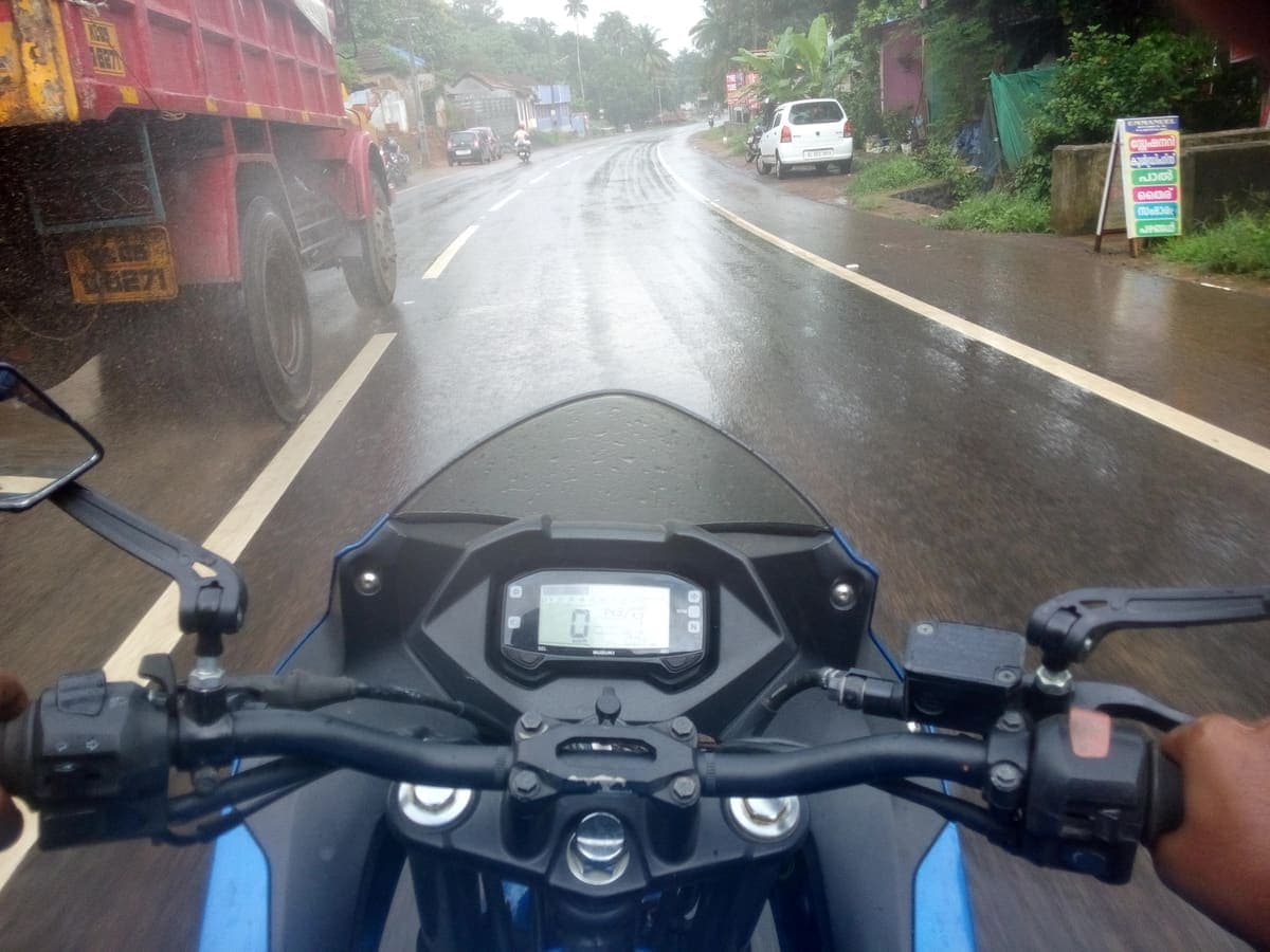 2019 Suzuki Gixxer 155 — Tek elden, bakımları yetkili serviste 4