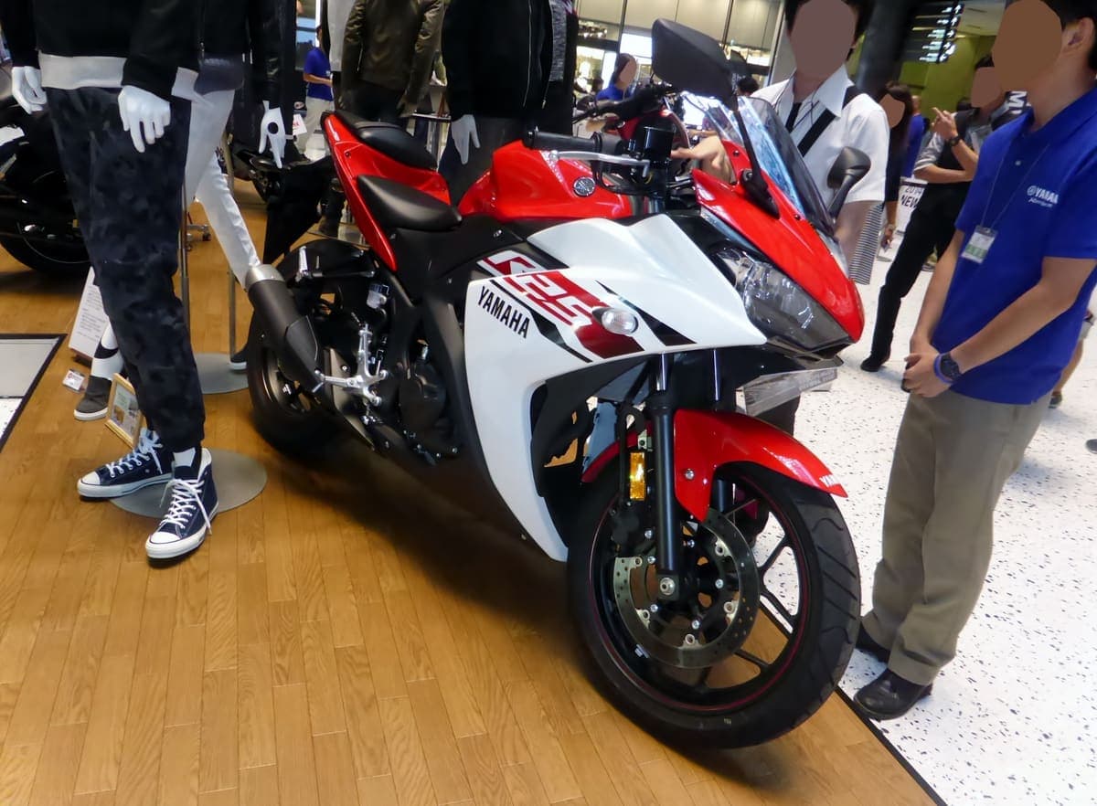 2015 Yamaha YZF-R25 — Muayenesi yeni yapıldı 2