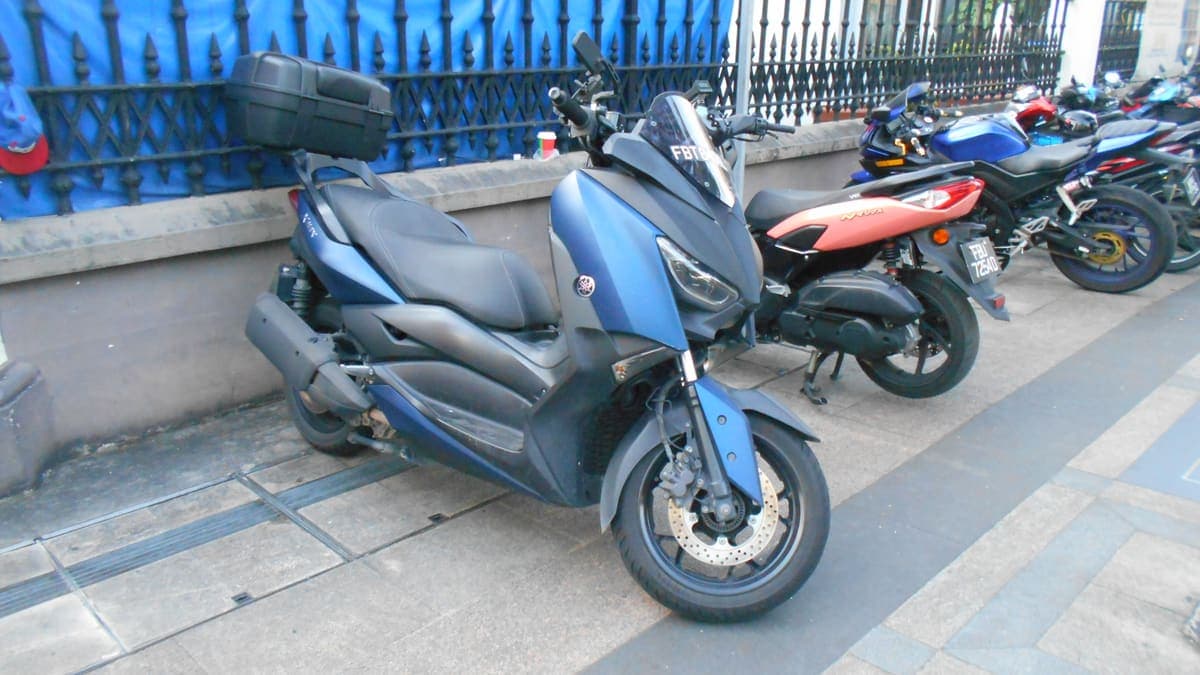 2020 Yamaha XMAX 300 — Tek elden, bakımları yetkili serviste 2