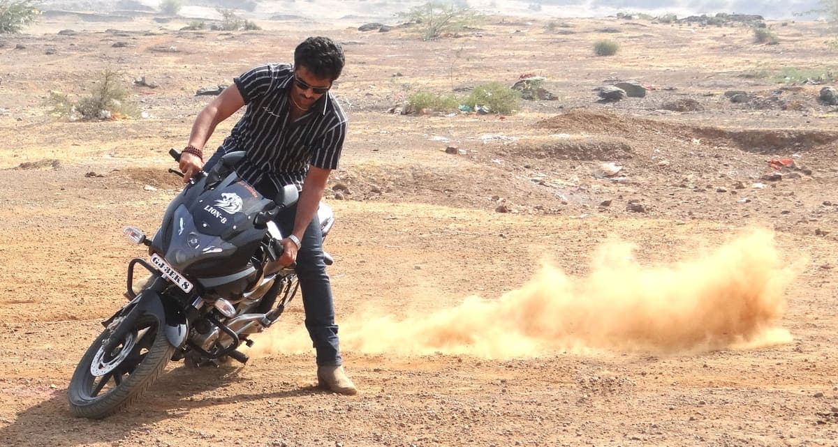 2016 Bajaj Pulsar 220 — Değişensiz, hatasız 4