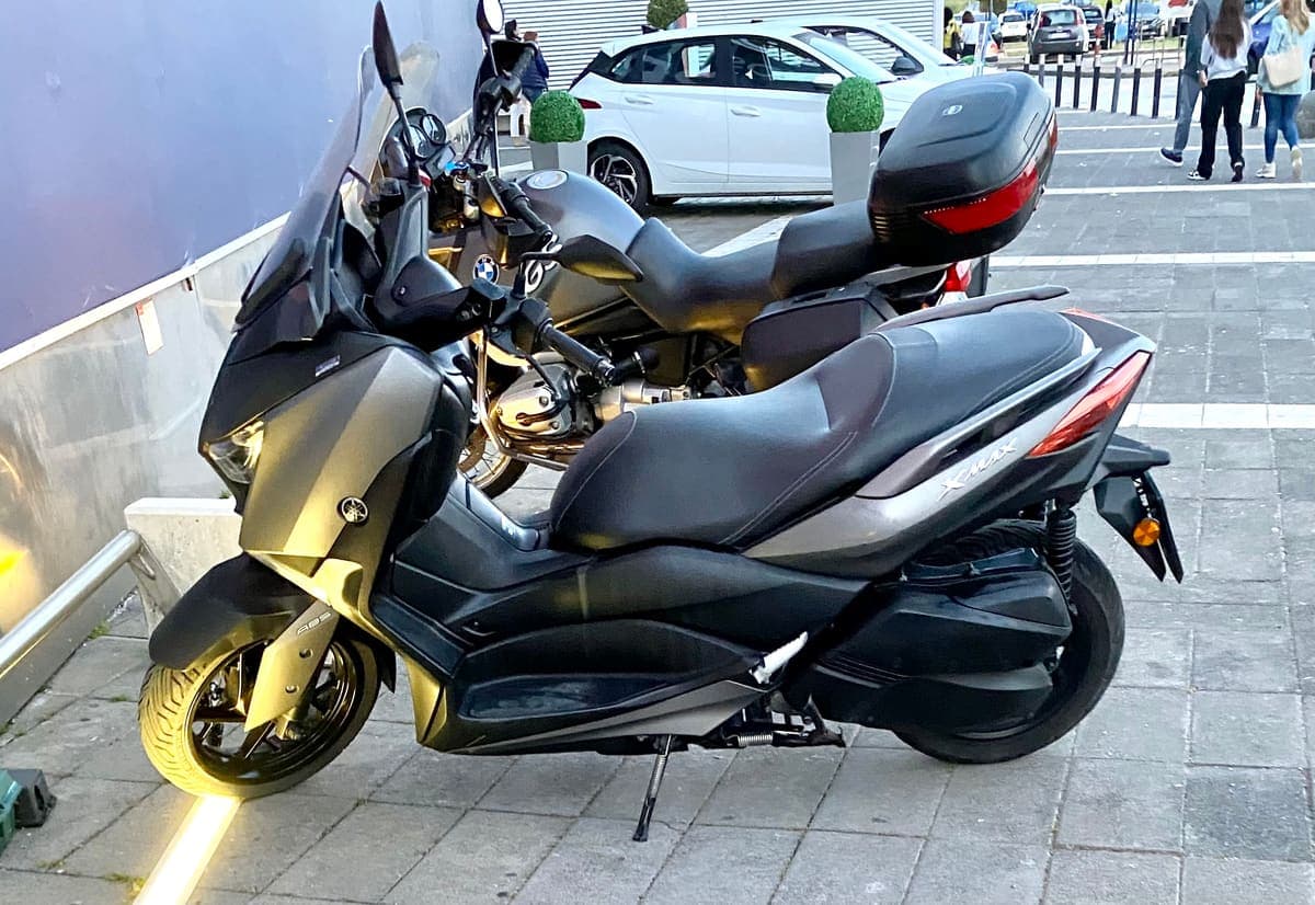 2020 Yamaha XMAX 300 — Tek elden, bakımları yetkili serviste 4
