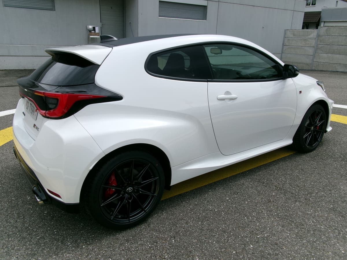 2021 Toyota Yaris 1.5 Flame — Takas olur, kredi kullanılabilir · Merkez 4