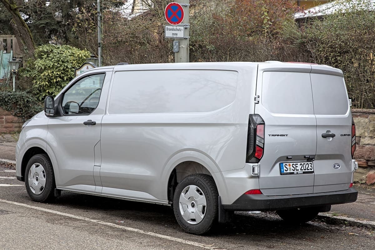 2023 Ford Transit Custom — Zamanı gelen bakımları yapıldı 4