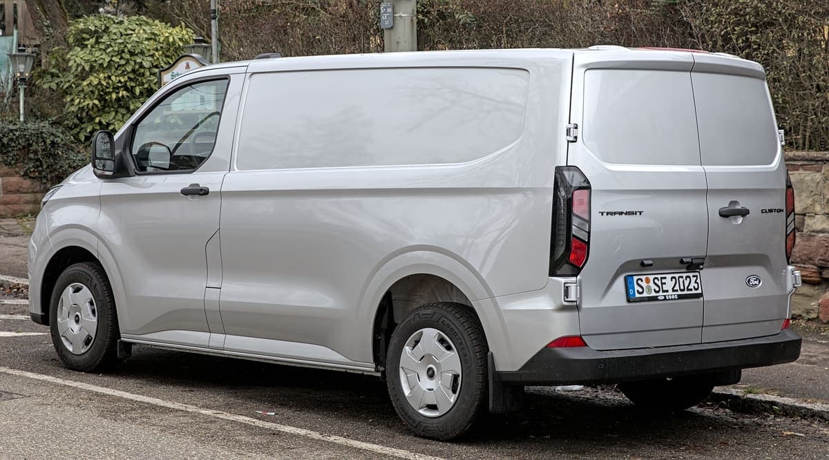 2023 Ford Transit Custom — Zamanı gelen bakımları yapıldı 3