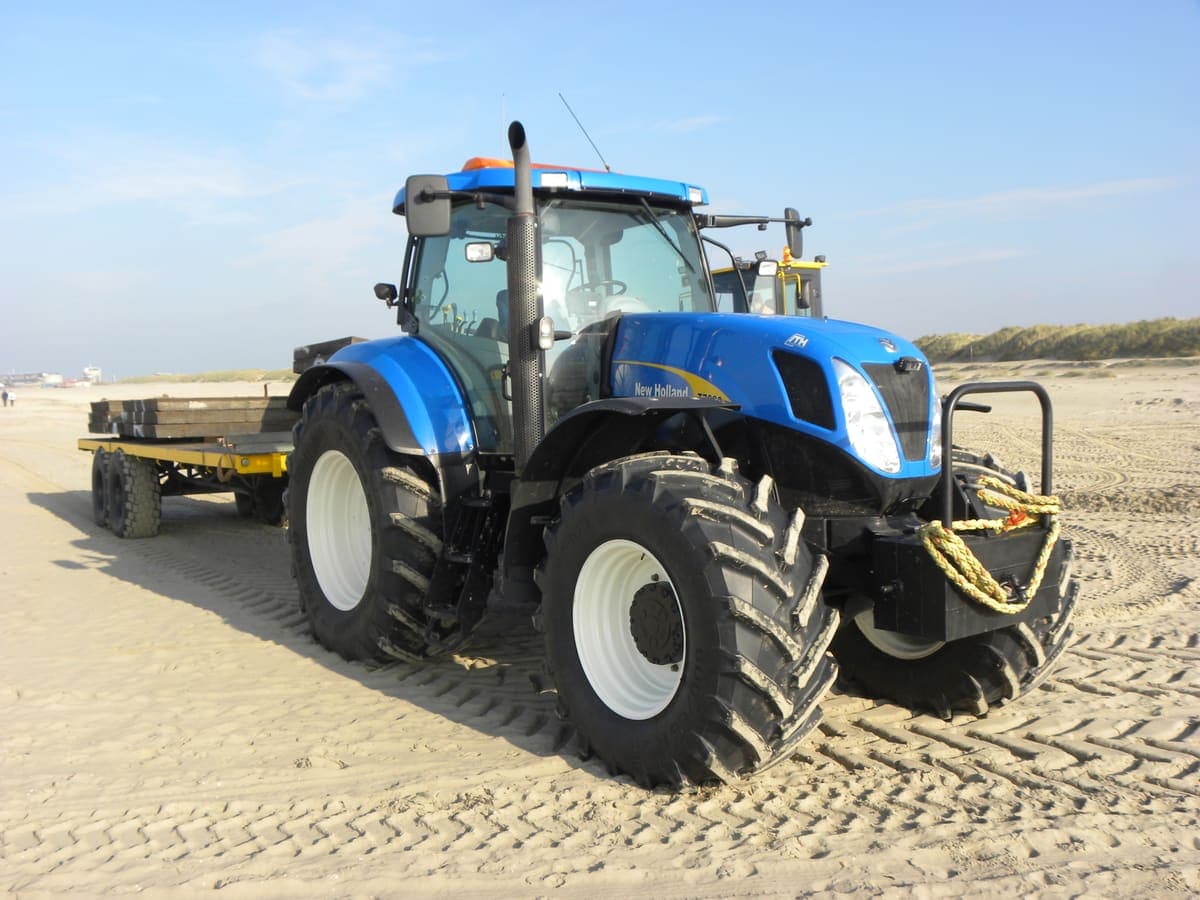 2009 New Holland T7030 — Muayenesi yeni yapıldı 2